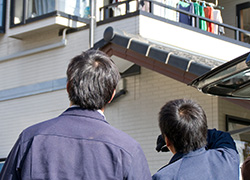 2 お客様立ち合いのもと行います お家の状態をお客様ご自身の目でしっかりチェック！