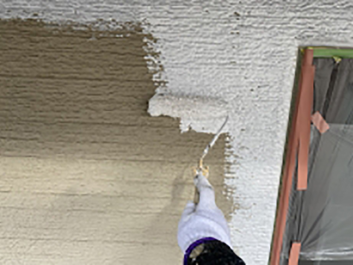 下塗りを行います。