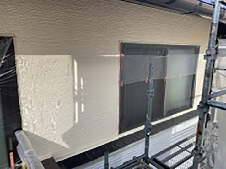 2階壁の上塗りが完成しました。