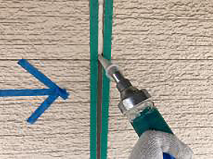 新しいコーキングを充填します。