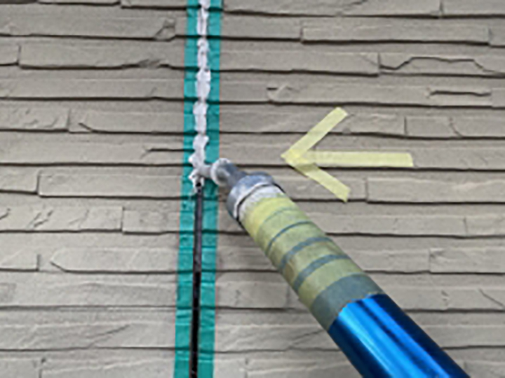 新しいコーキングを充填します。