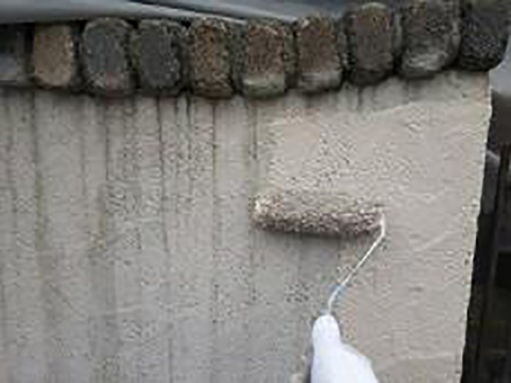 外塀仕上げ1回目です。