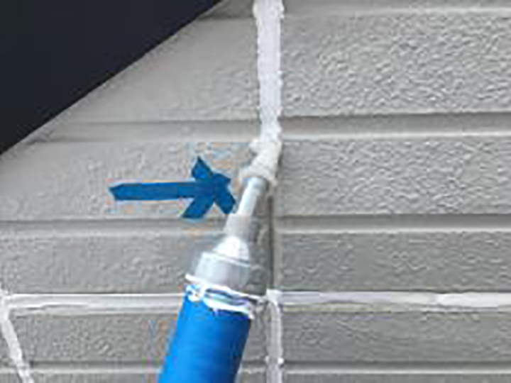 新しいコーキングを充填します。