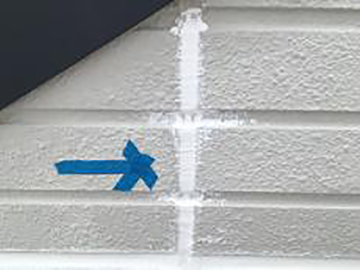 コーキングの打ち替えが完成しました。