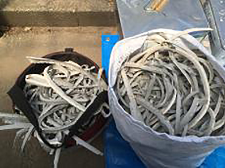 撤去したコーキングです。