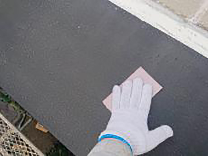 霧除けの素地を調整します。