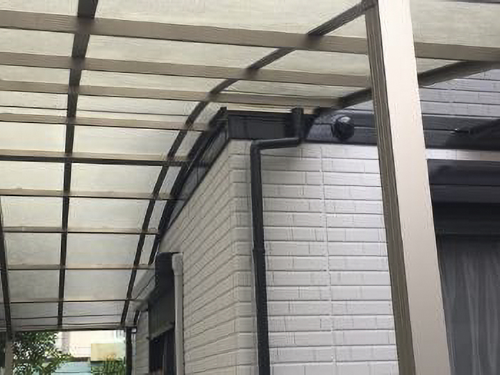 足場解体後にポリカを復元しました。