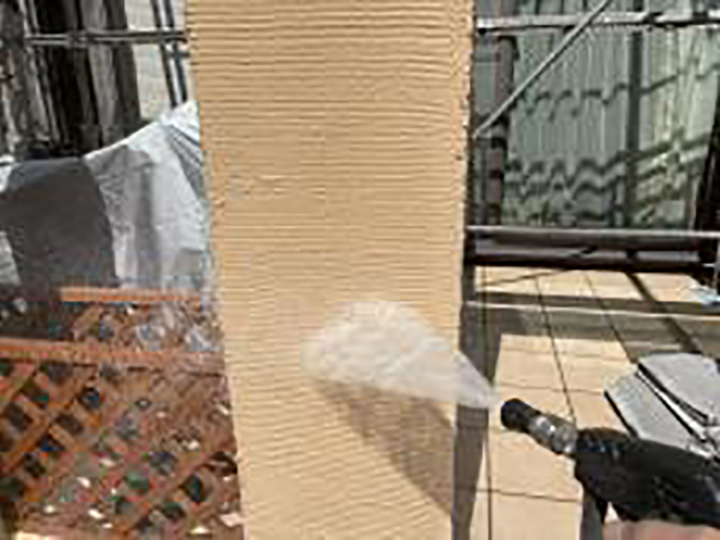 ジョリパット部を高圧ジェットで洗浄します。