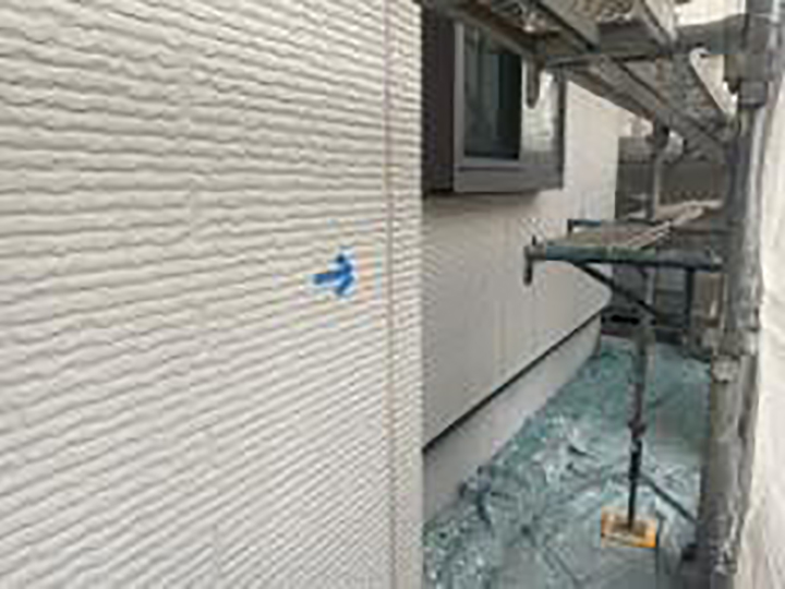 コーキングの打ち替えが完成しました。