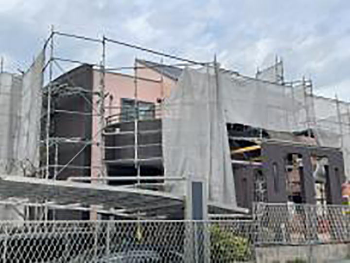 足場解体前に完了立会いを行います。