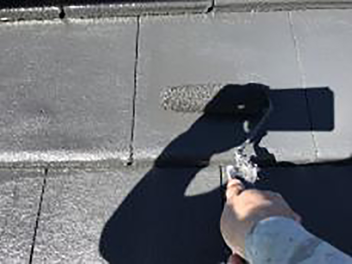 中塗りを行います。