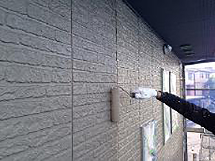 上塗りを行います。