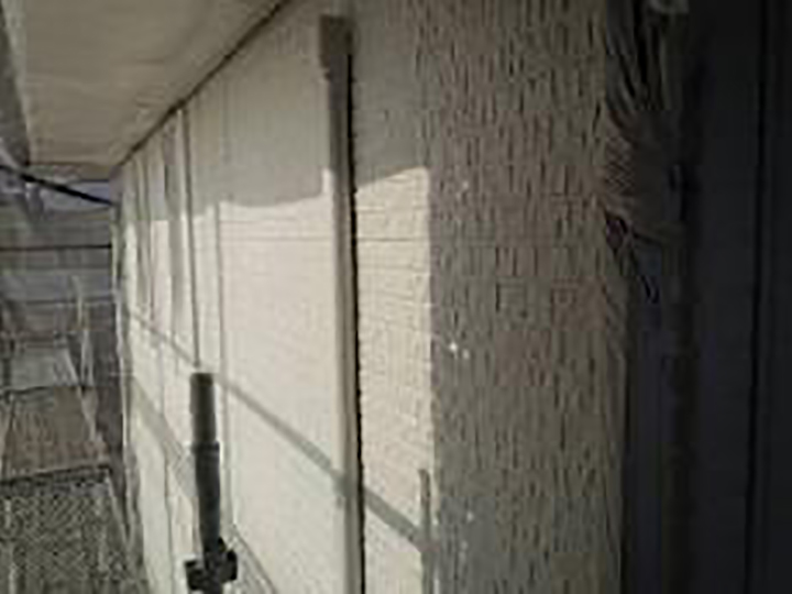 下塗りを行います。