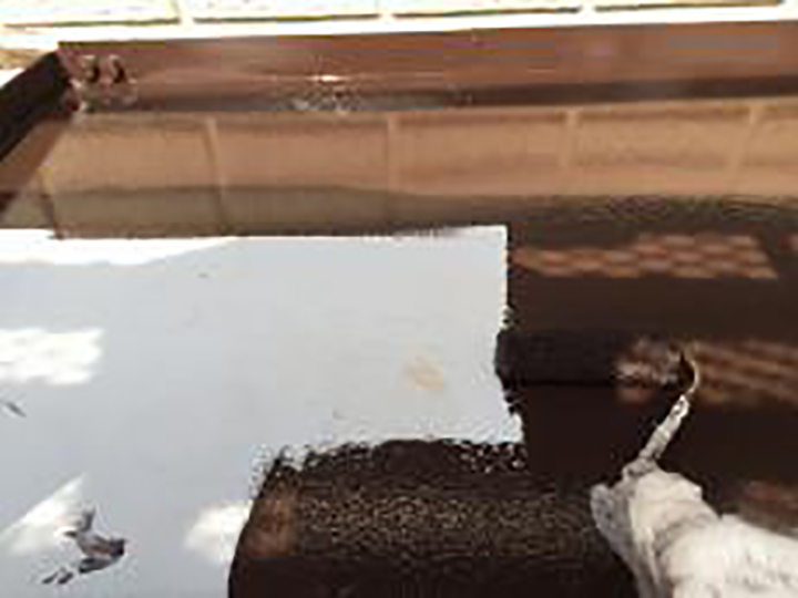 玄関ヒサシ仕上げ1回目です。