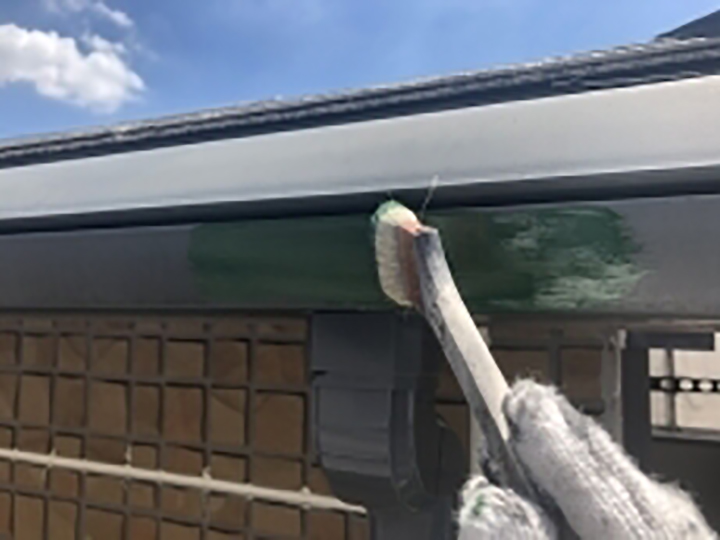 雨樋仕上げ1回目です。