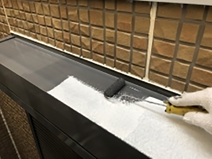 シャッターBOX仕上げ1回目です。