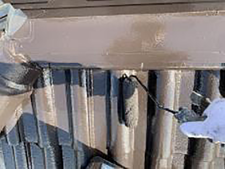 中塗りを行います。