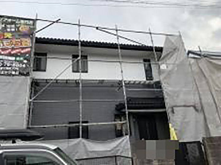 足場解体前に完了立会いを行います。