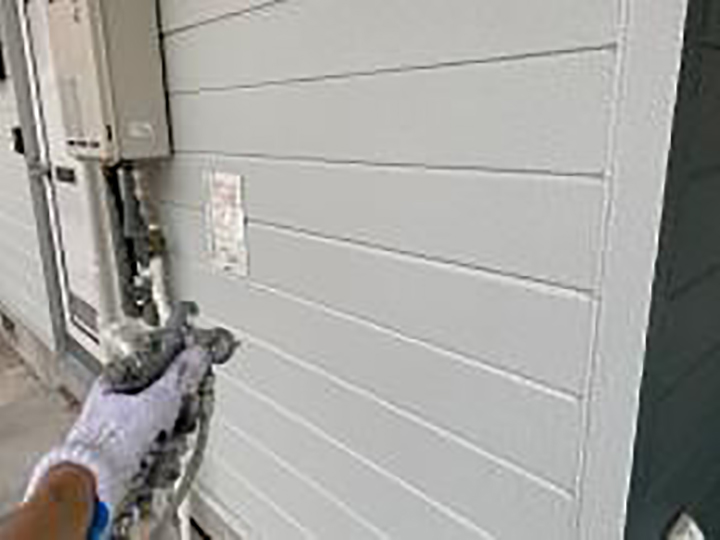 屋根・外壁に光触媒コーティングを塗布しました。