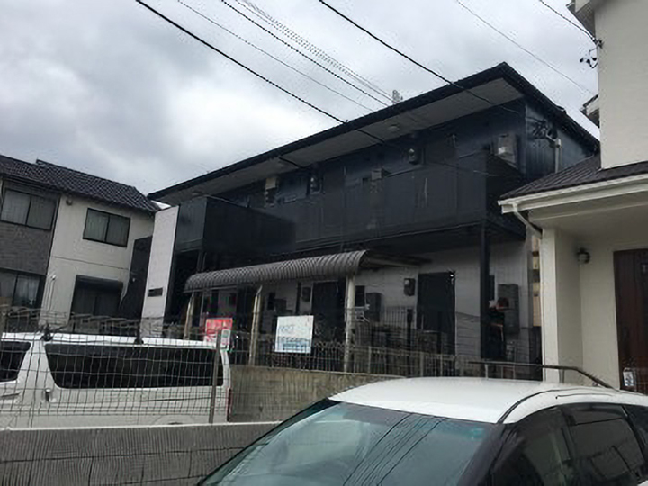 施工後のお写真です。<br />
スタイリッシュなアパートに変身しました！