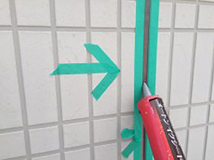 新しいコーキングを充填します。