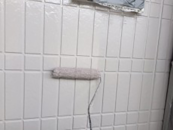 1階の上塗りを行います。