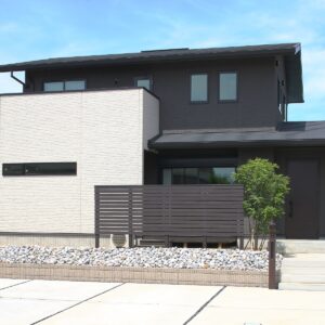 「ヤマダホームズ」の外壁塗装は外壁塗装店へ！